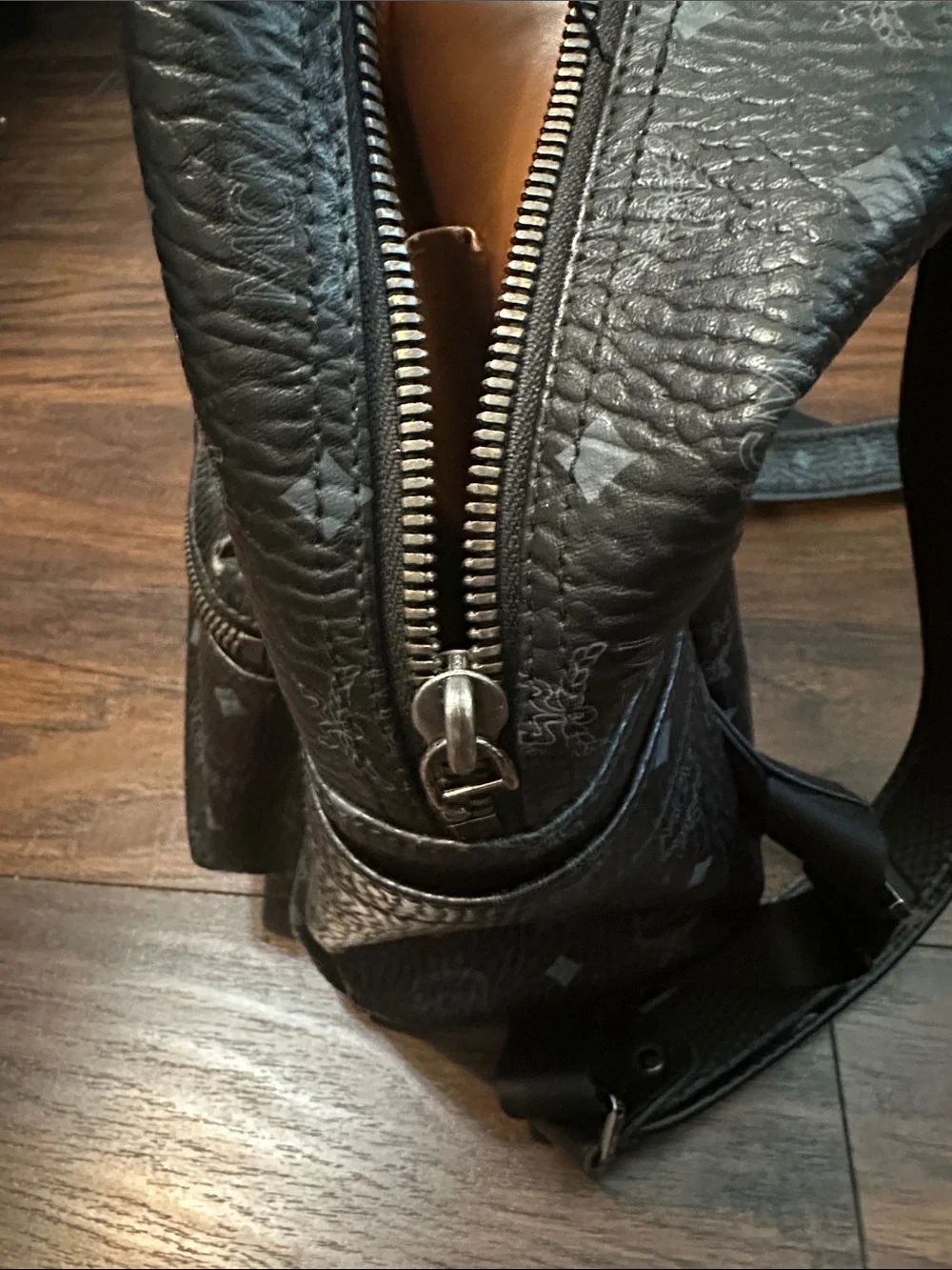 MCM pockets leather